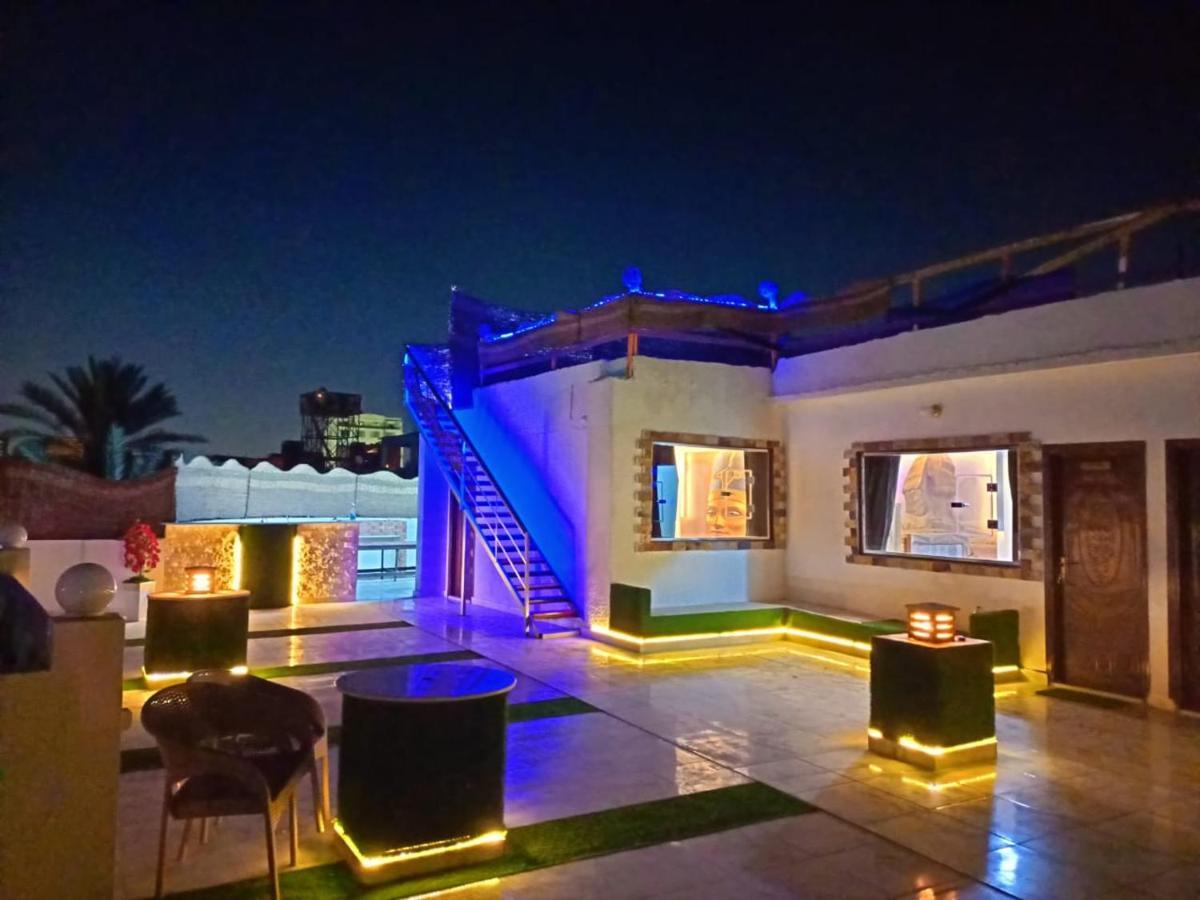 Hotel Nefertiti Pyramids View Kair Zewnętrze zdjęcie