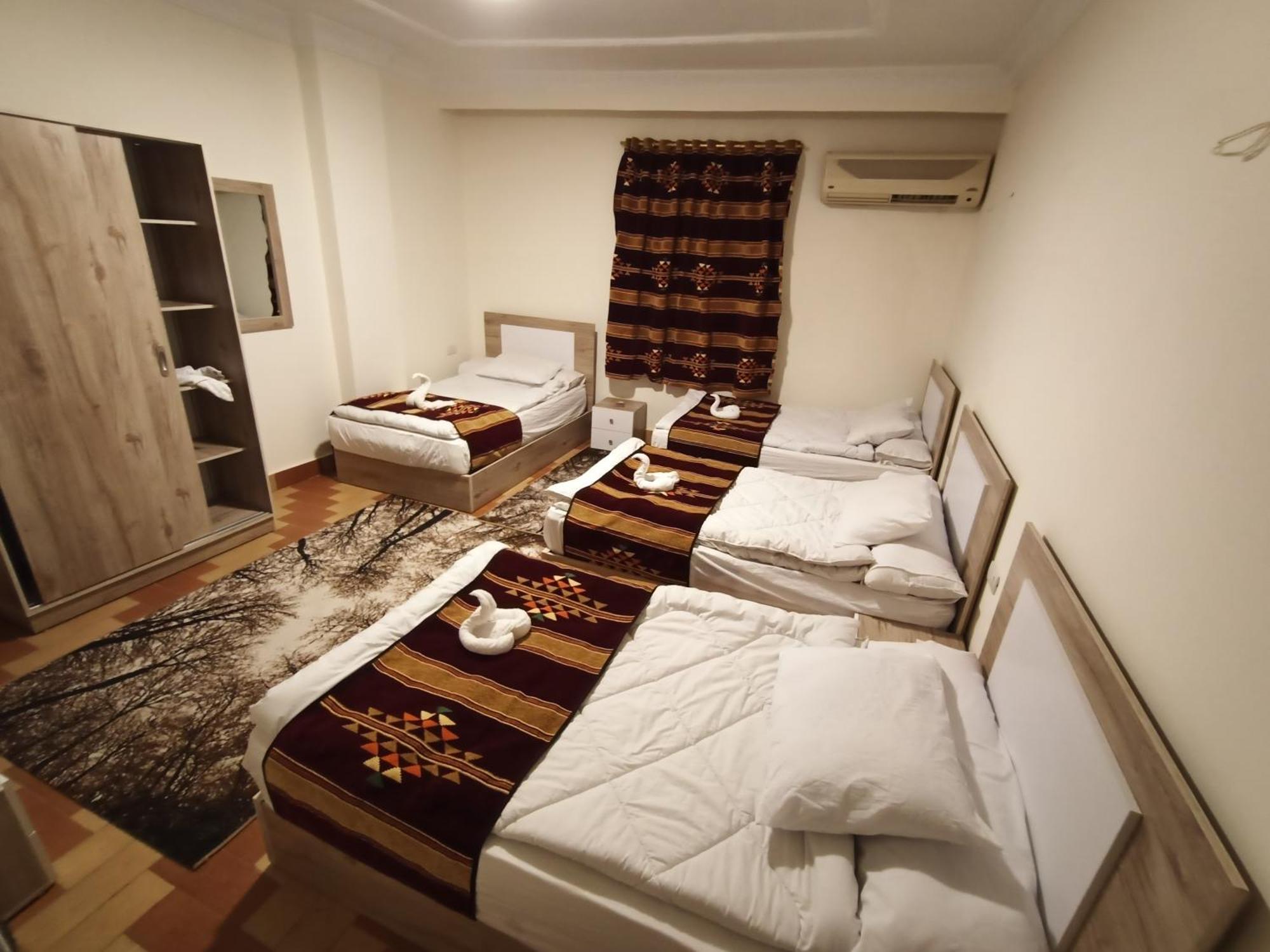 Hotel Nefertiti Pyramids View Kair Zewnętrze zdjęcie