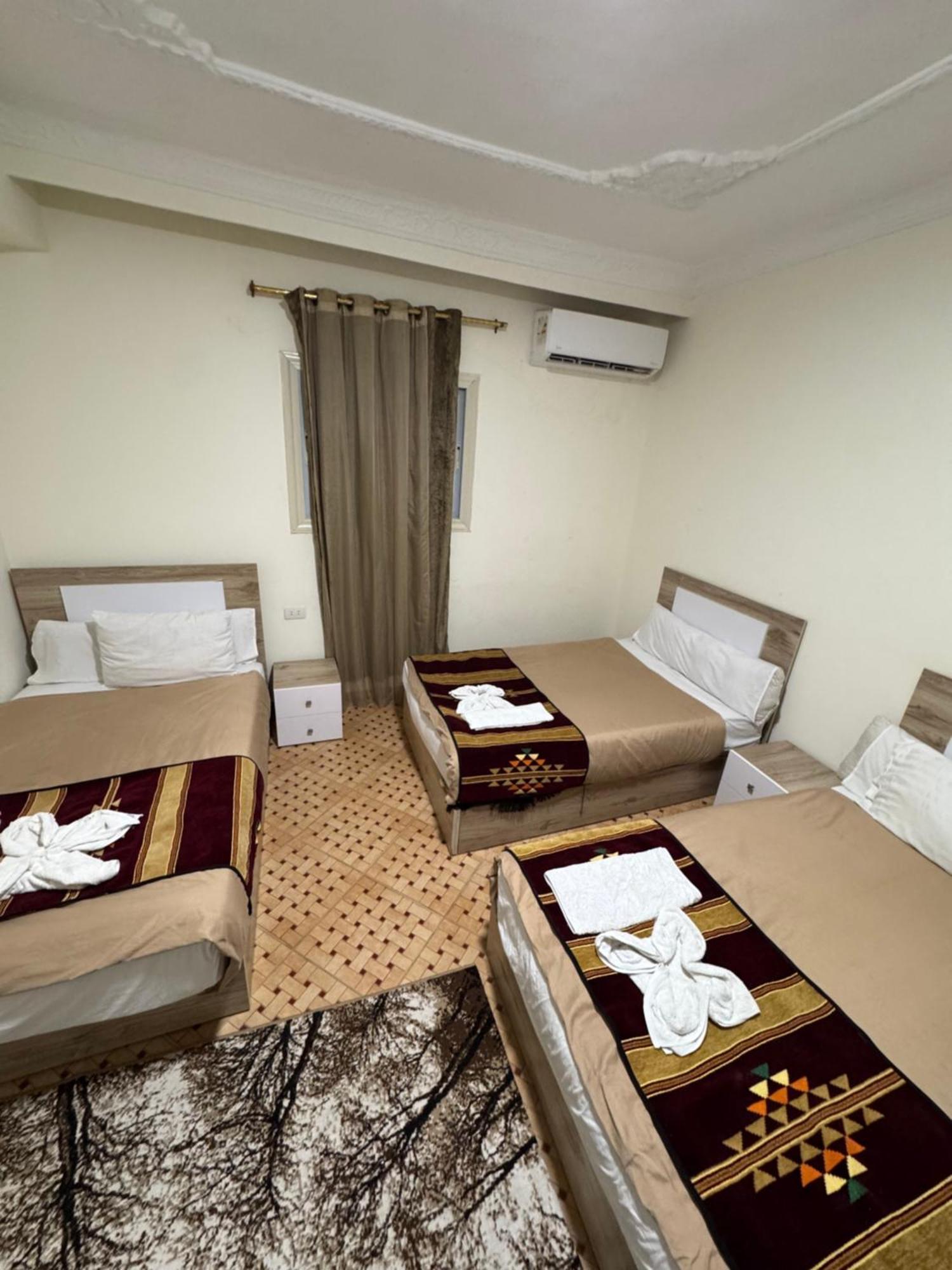 Hotel Nefertiti Pyramids View Kair Zewnętrze zdjęcie