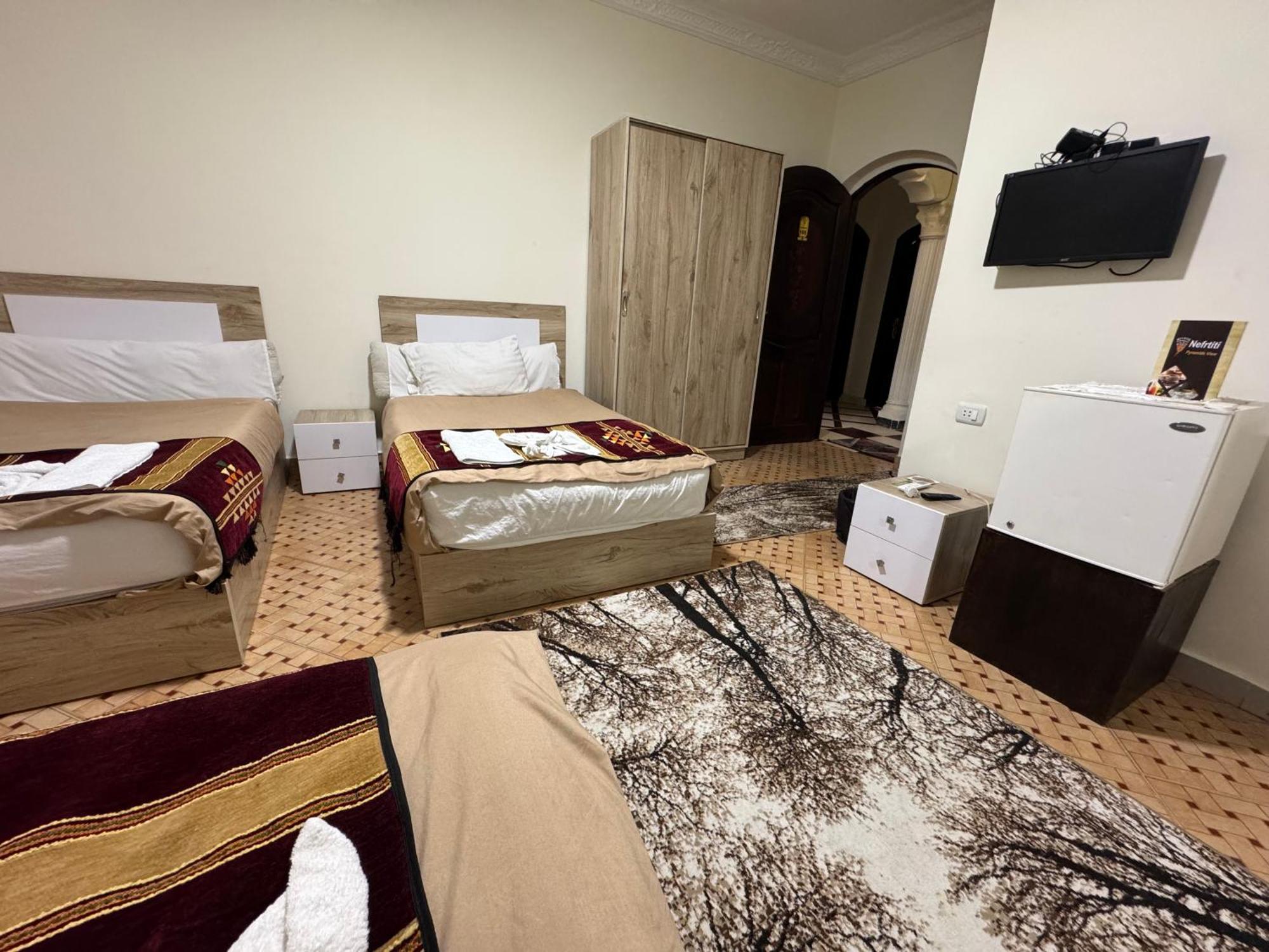Hotel Nefertiti Pyramids View Kair Zewnętrze zdjęcie