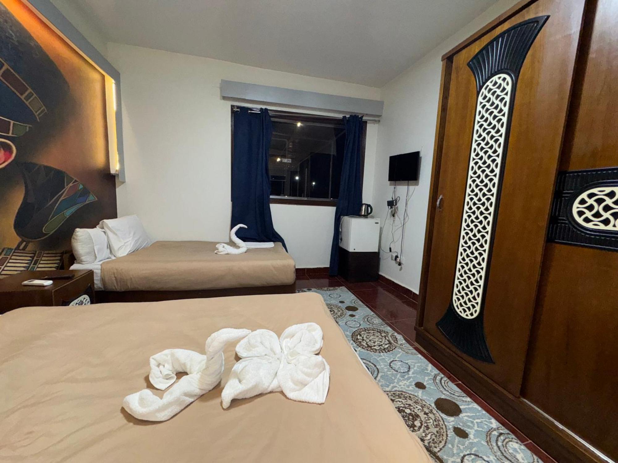 Hotel Nefertiti Pyramids View Kair Zewnętrze zdjęcie