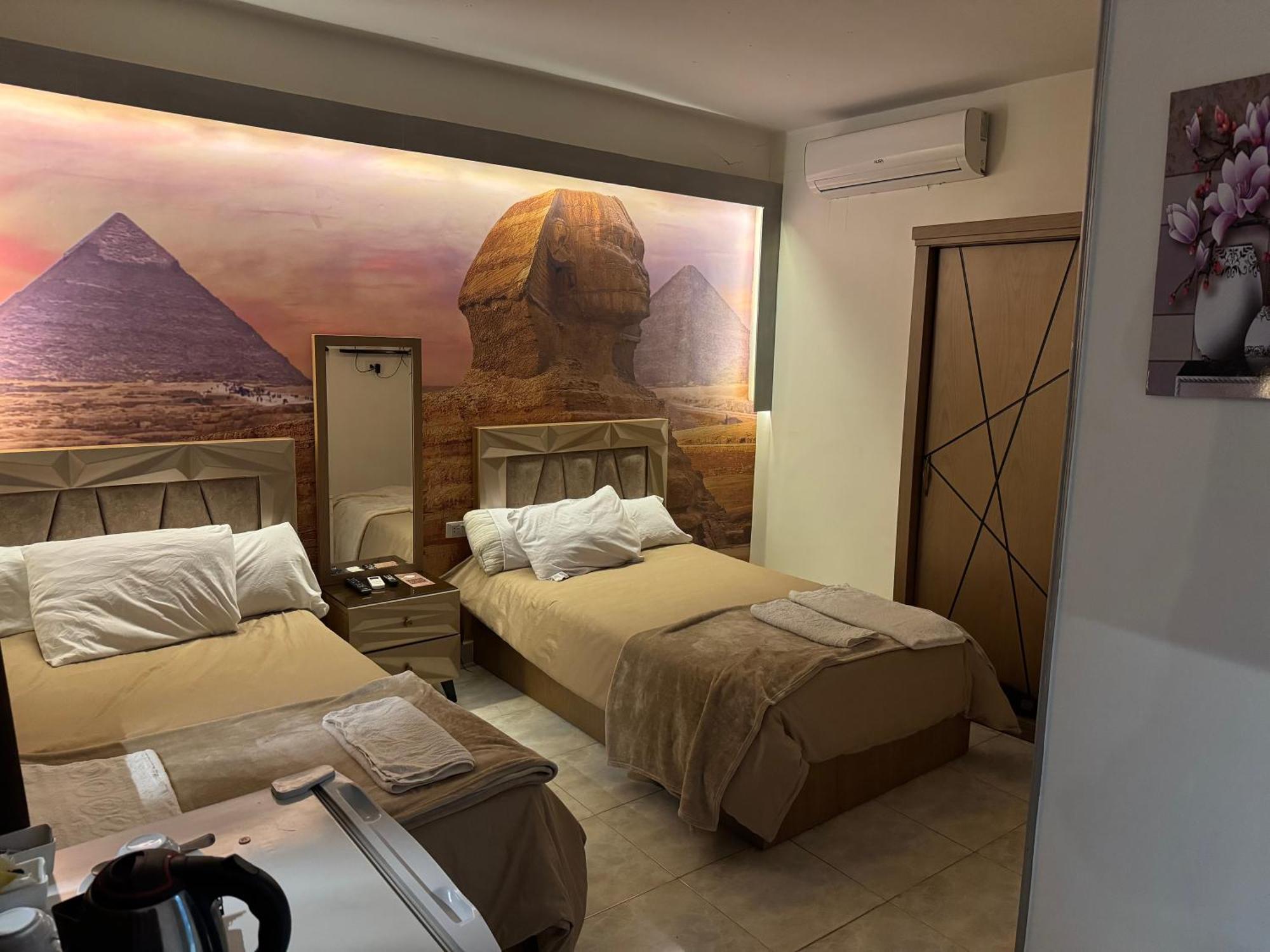 Hotel Nefertiti Pyramids View Kair Zewnętrze zdjęcie