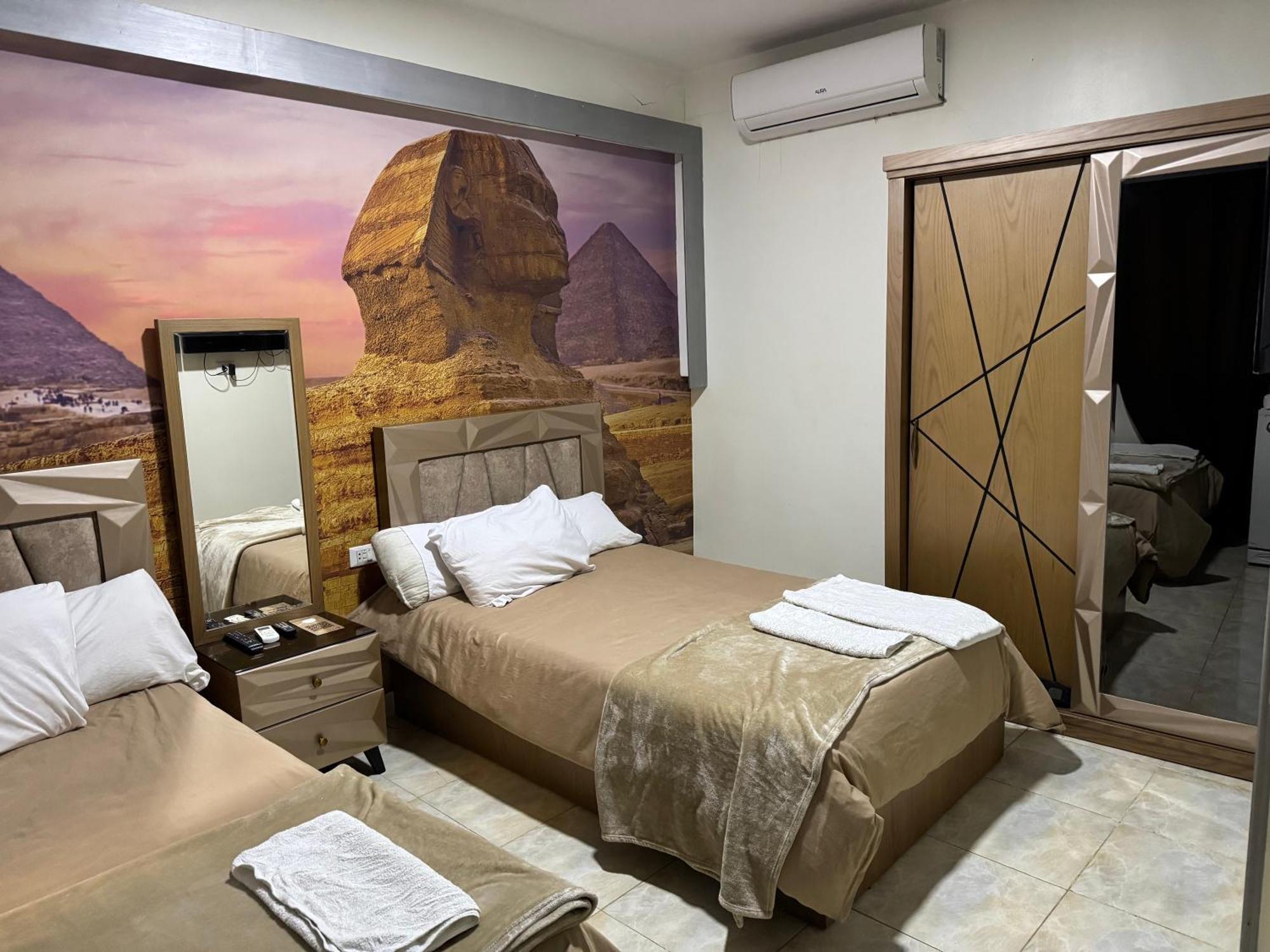 Hotel Nefertiti Pyramids View Kair Zewnętrze zdjęcie