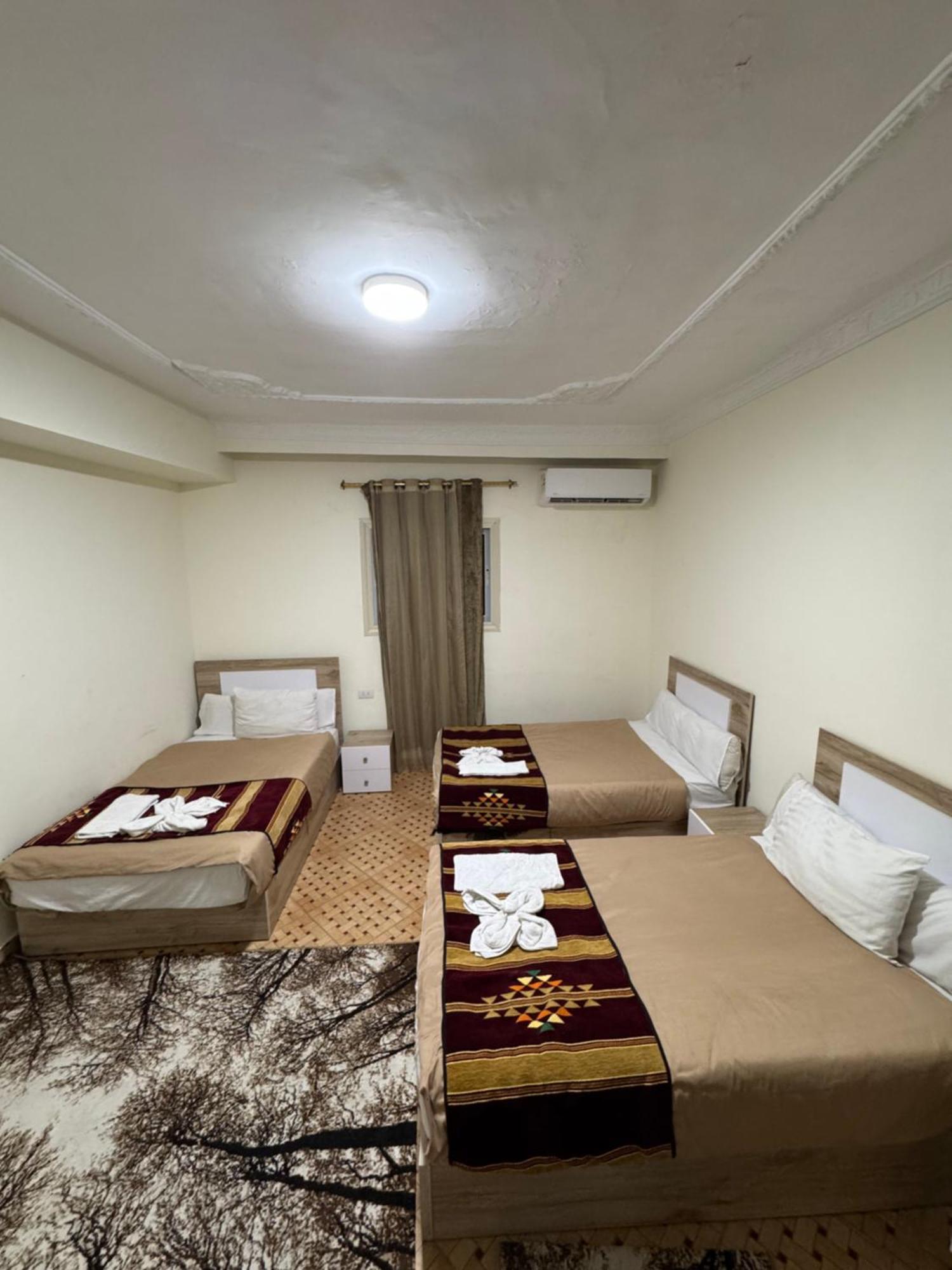 Hotel Nefertiti Pyramids View Kair Zewnętrze zdjęcie