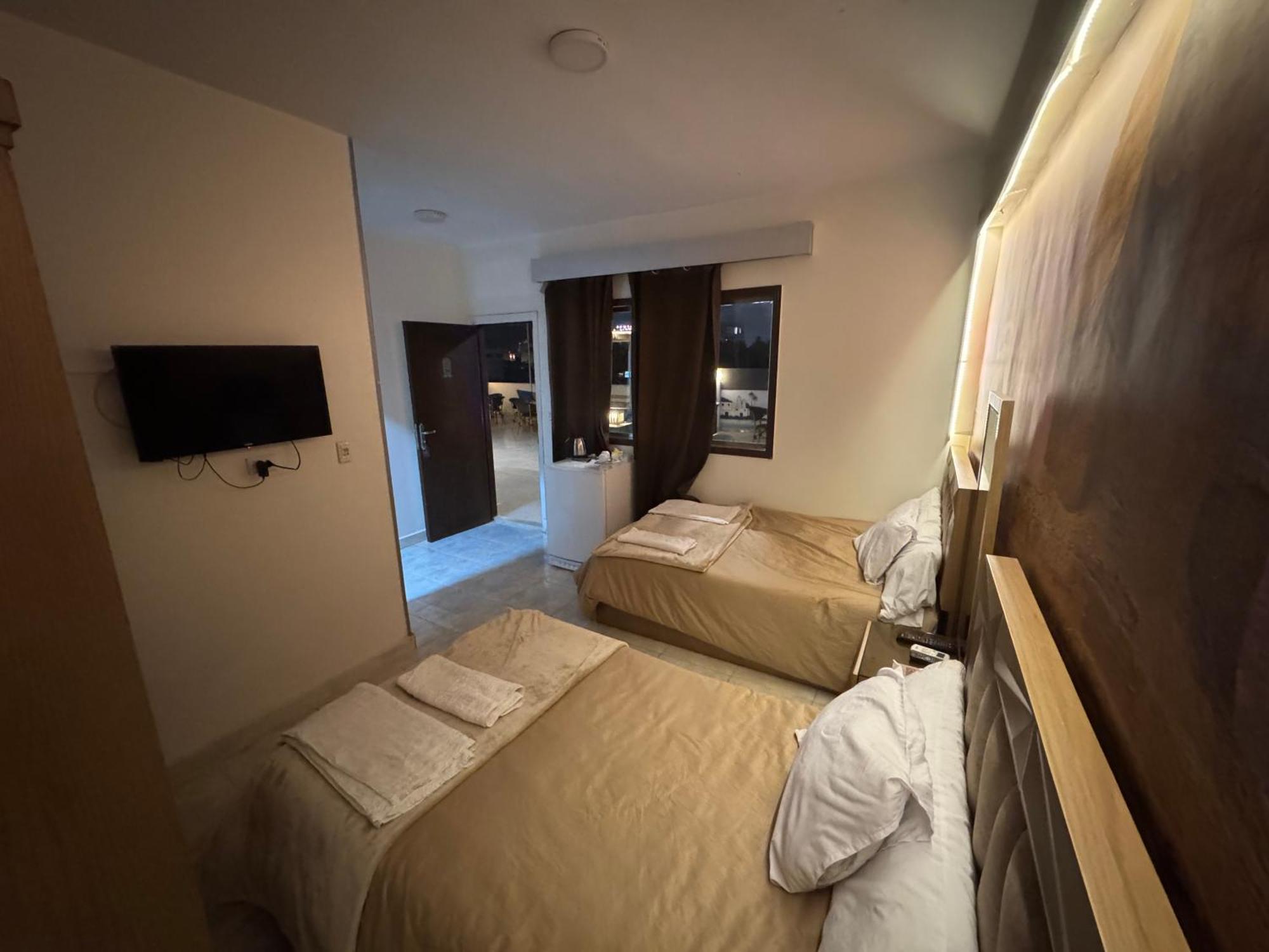 Hotel Nefertiti Pyramids View Kair Zewnętrze zdjęcie