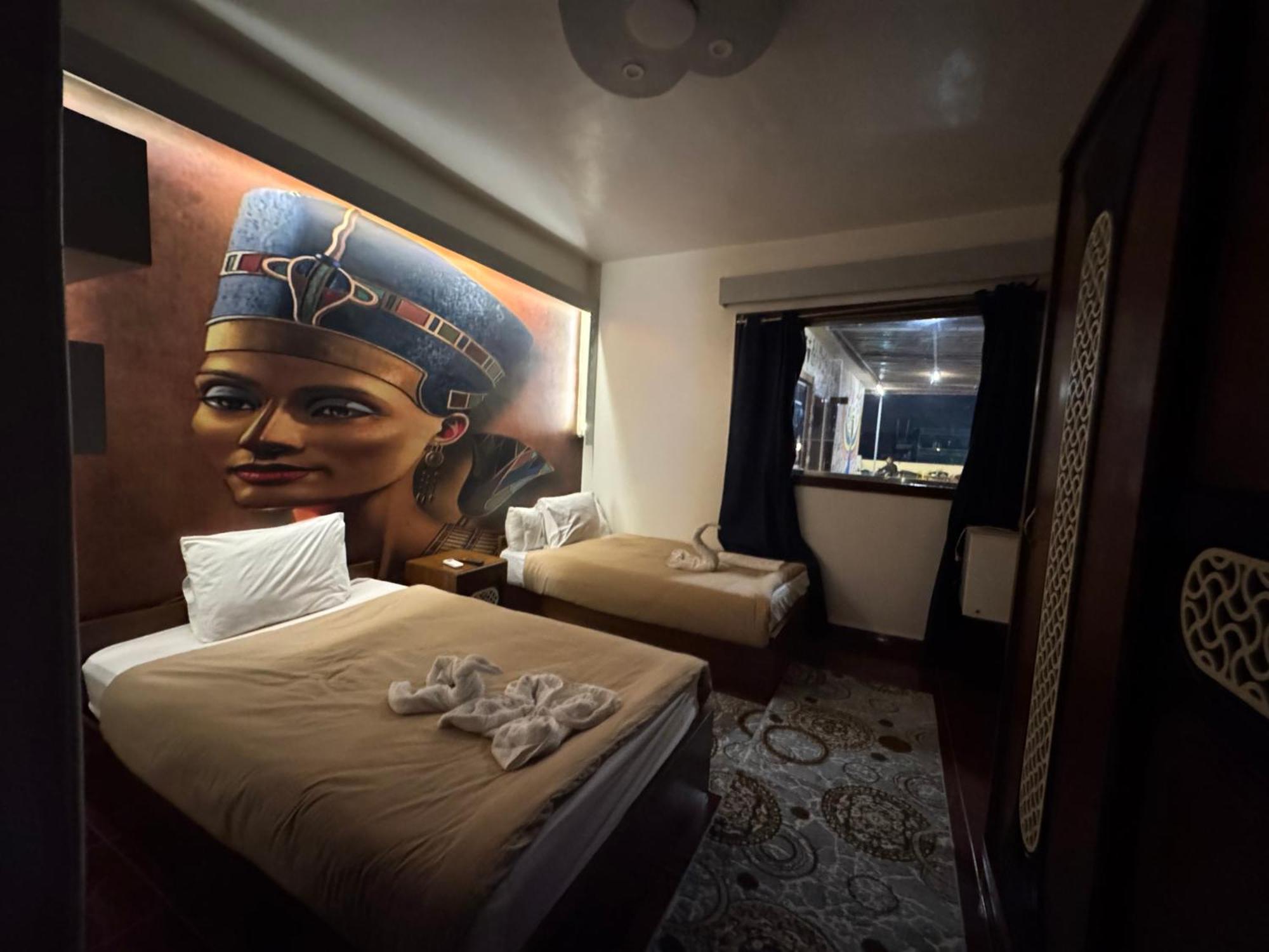 Hotel Nefertiti Pyramids View Kair Zewnętrze zdjęcie