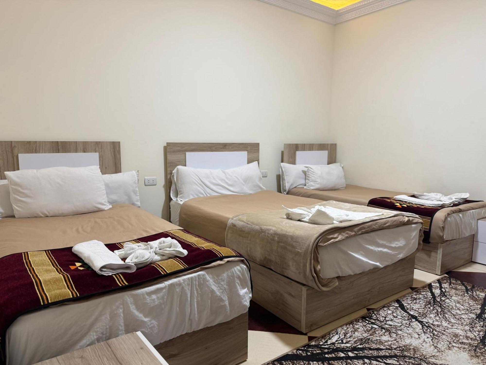 Hotel Nefertiti Pyramids View Kair Zewnętrze zdjęcie